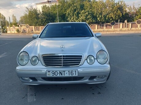 Mercedes E 240 2000