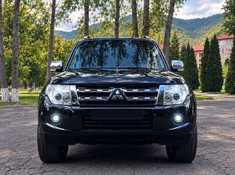 Mitsubishi Pajero 2012