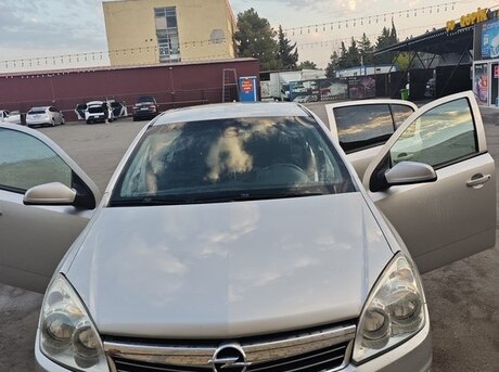 Opel Astra 2009