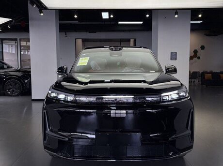 Geely  2025