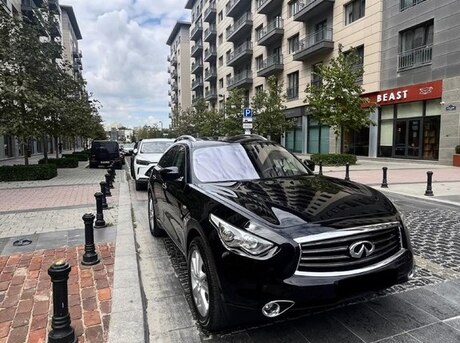 Infiniti QX70 2014