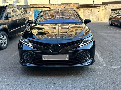 Toyota Camry 2019