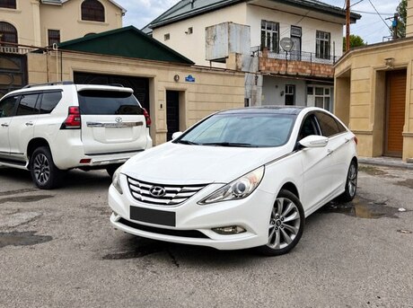 Hyundai Sonata 2010