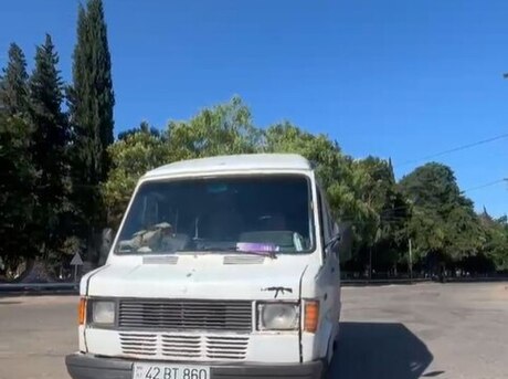 Mercedes 208 D 1993