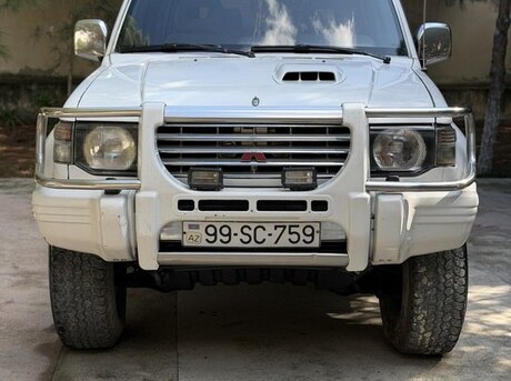 Mitsubishi Pajero 1995