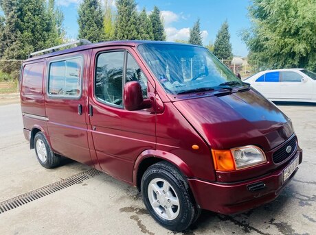 Ford Transit 2000