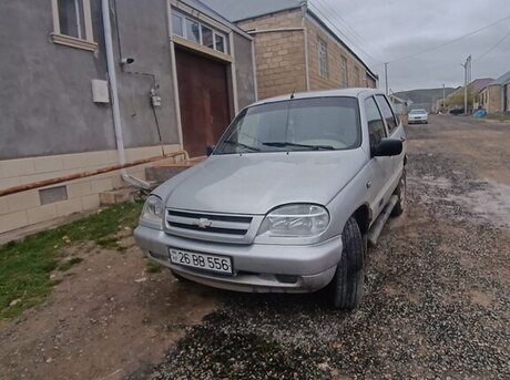 Chevrolet Niva 2005