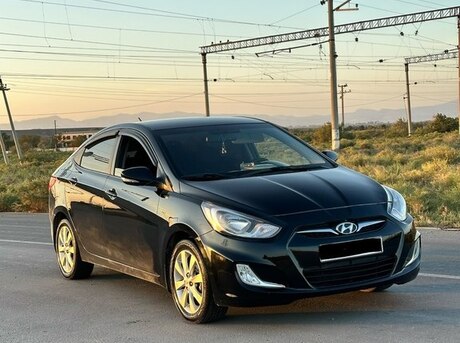 Hyundai Accent 2011