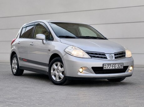 Nissan Tiida 2011