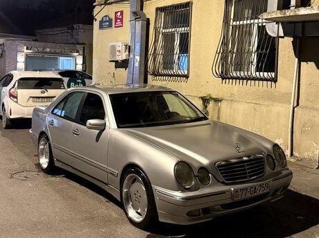Mercedes E 240 2001