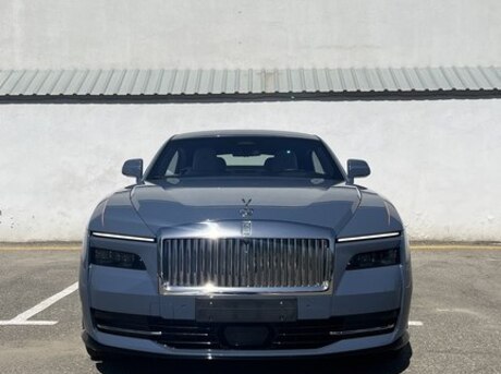 Rolls-Royce  2024