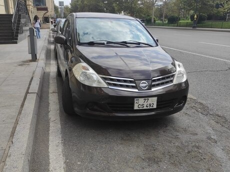 Nissan Tiida 2011