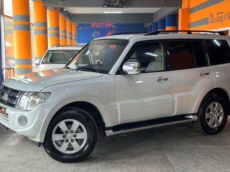 Mitsubishi Pajero 2008