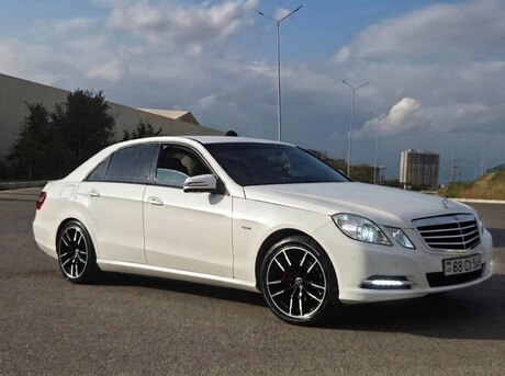 Mercedes E 200 2011