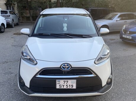 Toyota Sienta 2017