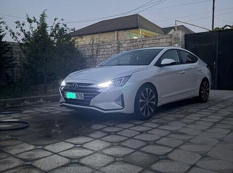 Hyundai Elantra 2018
