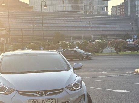Hyundai Elantra 2015