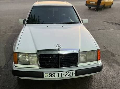 Mercedes  1990