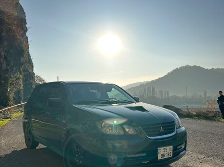 Mitsubishi Airtrek 2002