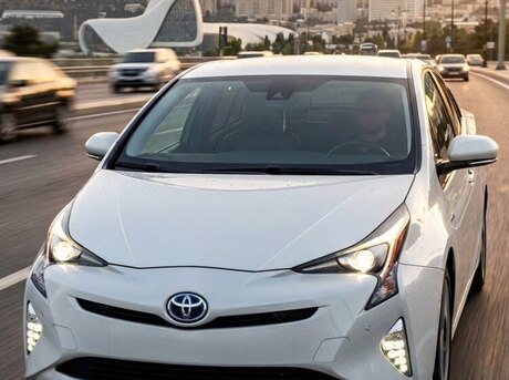 Toyota Prius 2018