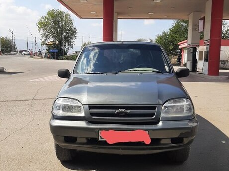 Chevrolet Niva 2005