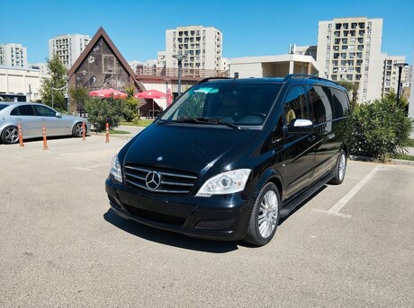 Mercedes Viano 2011