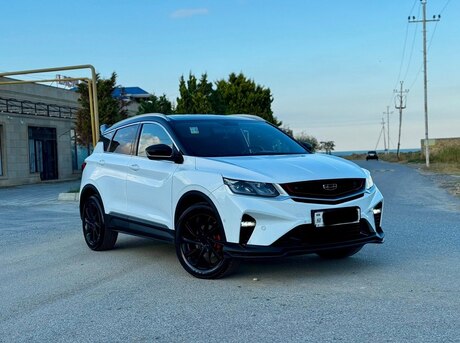 Geely Coolray 2022