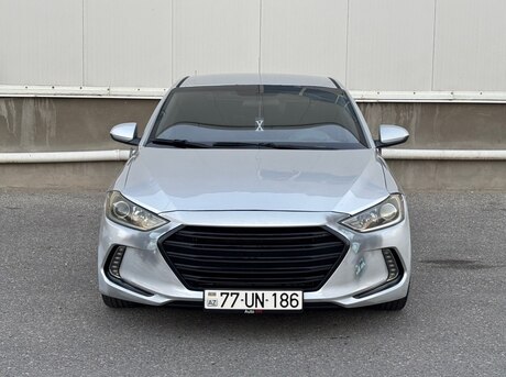 Hyundai Elantra 2017