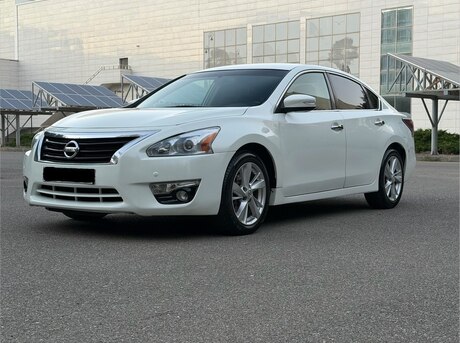 Nissan Altima 2012