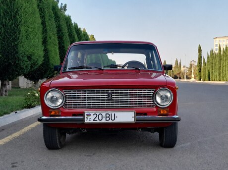 LADA (VAZ) 21011 1983
