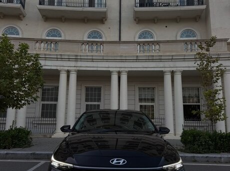Hyundai Elantra 2025