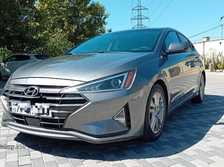 Hyundai Elantra 2019