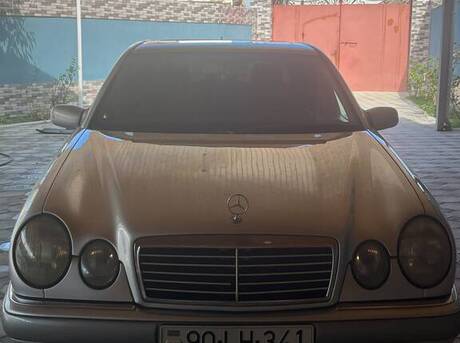 Mercedes E 240 1999