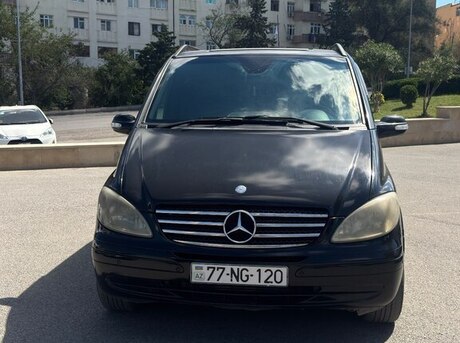 Mercedes Viano 2008