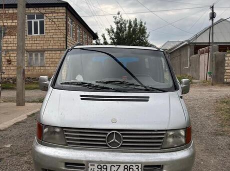 Mercedes  2001