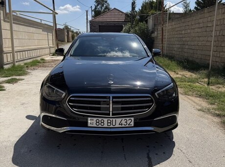 Mercedes E 300 e 2022