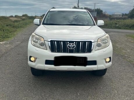 Toyota Land Cruiser Prado 2011