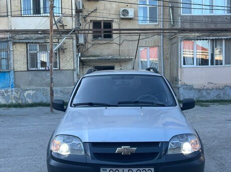 Chevrolet Niva 2012