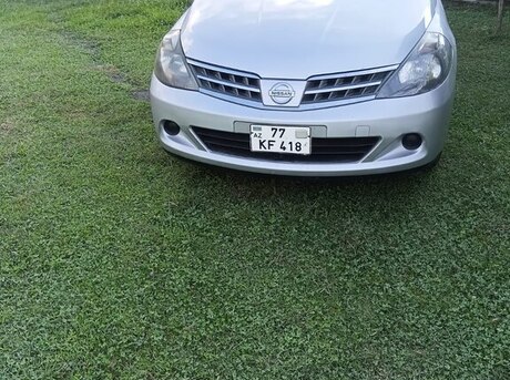 Nissan Tiida 2011