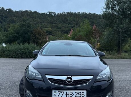 Opel Astra 2010