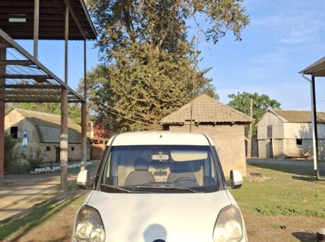 Fiat Doblo 2011