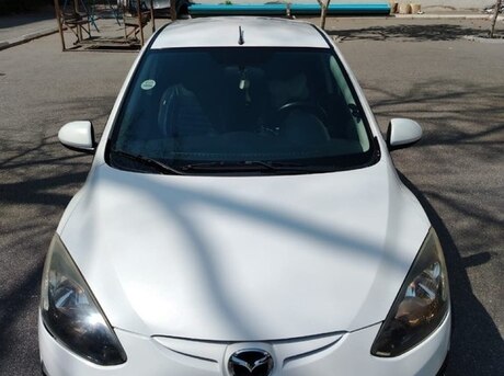 Mazda 2 2012