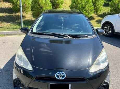 Toyota Aqua 2015