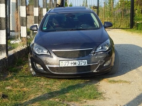 Opel Astra 2011