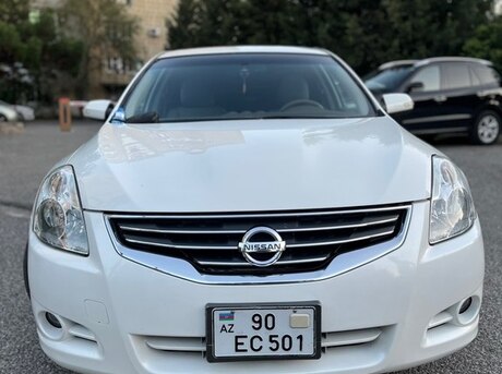 Nissan Altima 2011