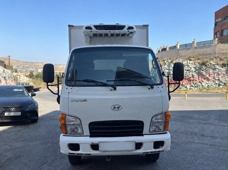 Hyundai  2020