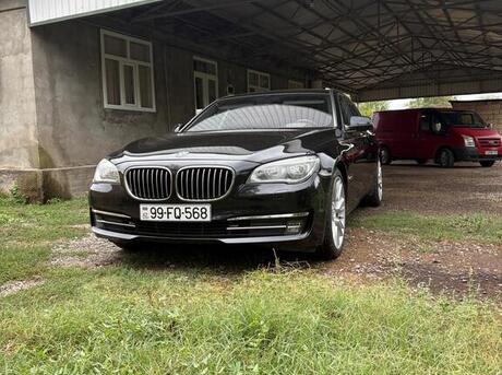 BMW 750 2009
