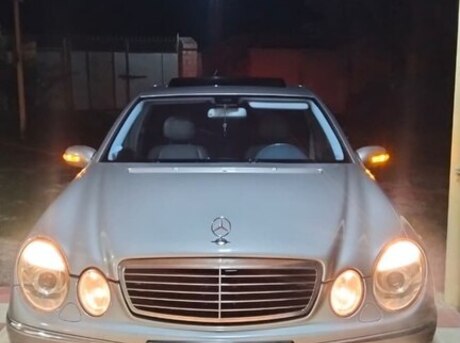 Mercedes E 240 2004
