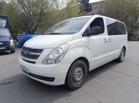 Hyundai H-1 2010