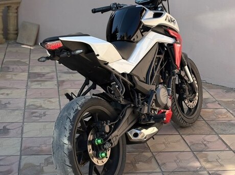 CFMOTO 250 NK 2024